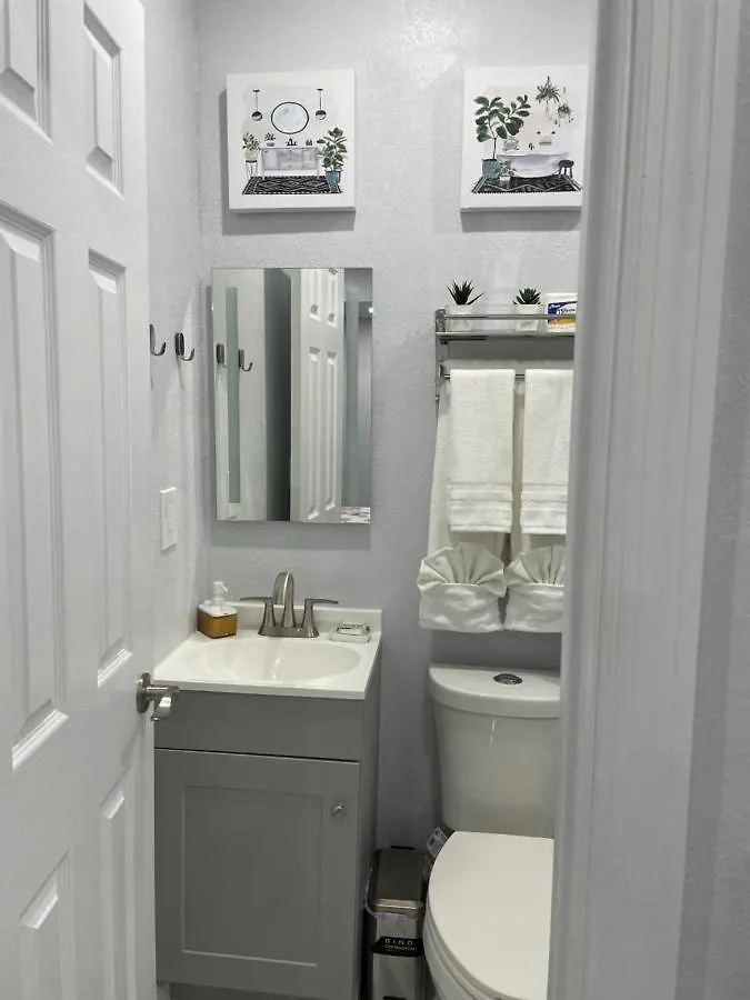 The Little Paris Suite Tampa Apartment