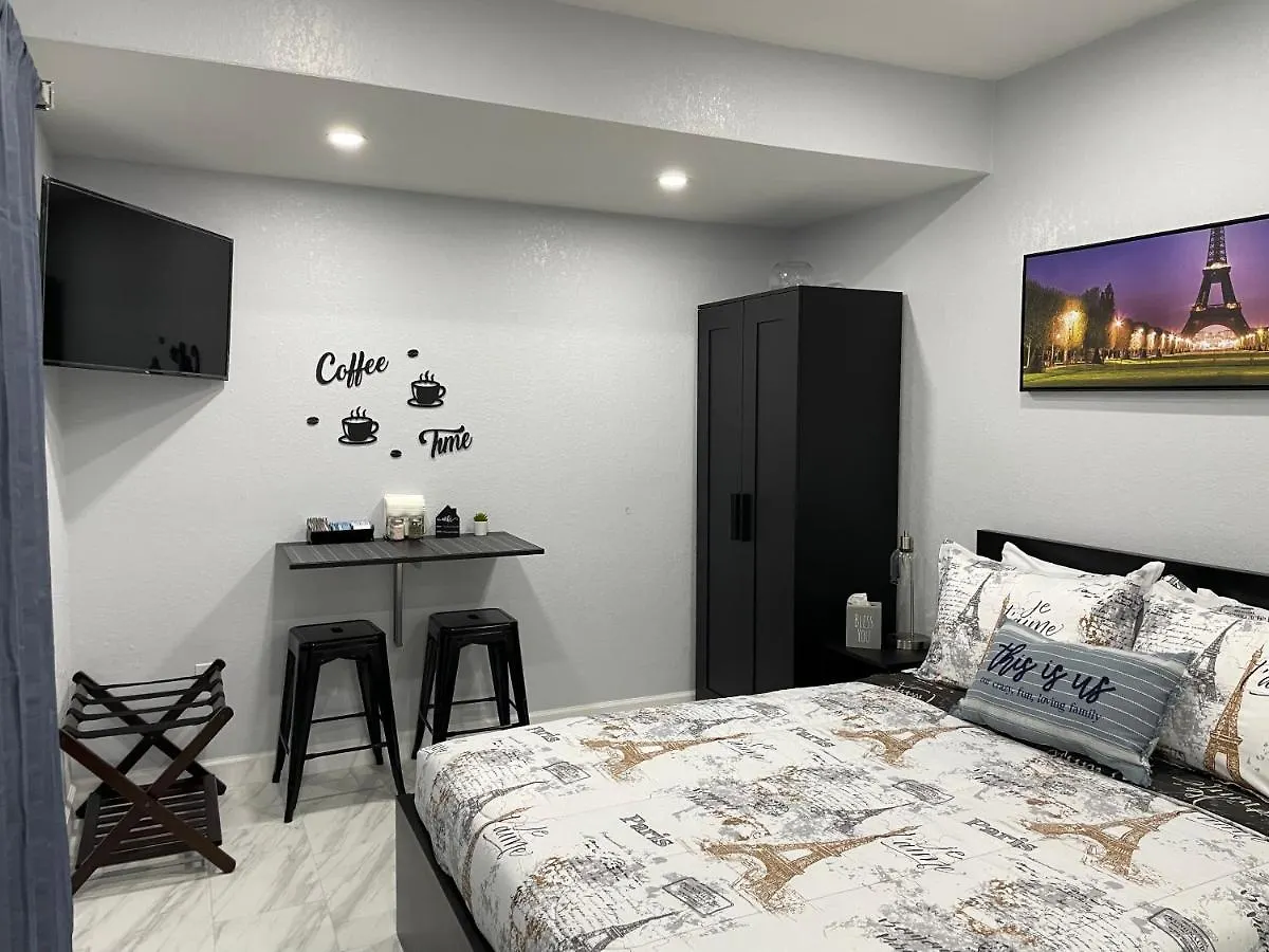 Apartment The Little Paris Suite Tampa